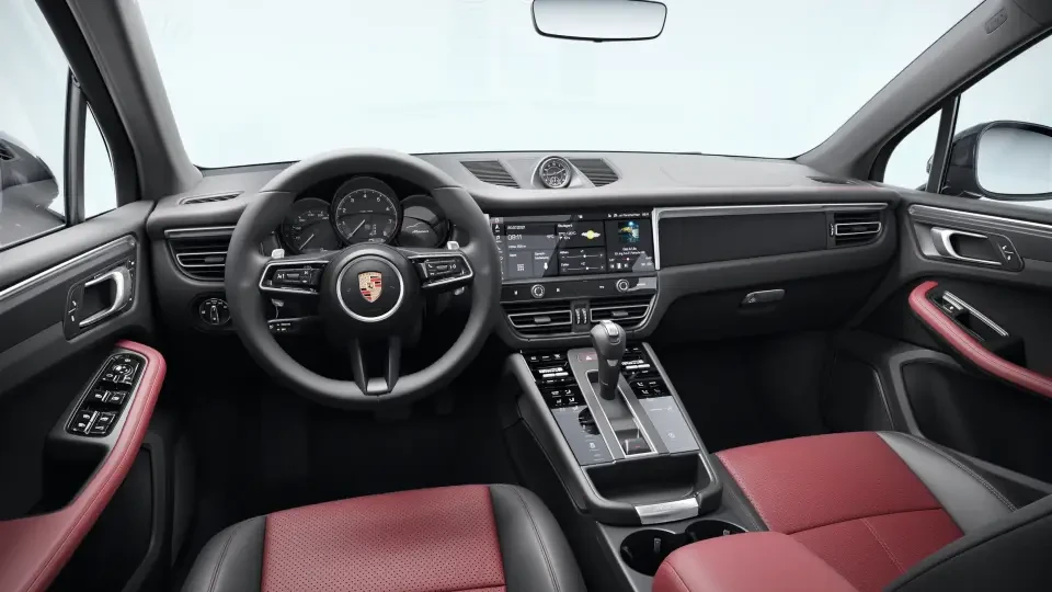 2026 Porsche Macan - Image 31 of 31