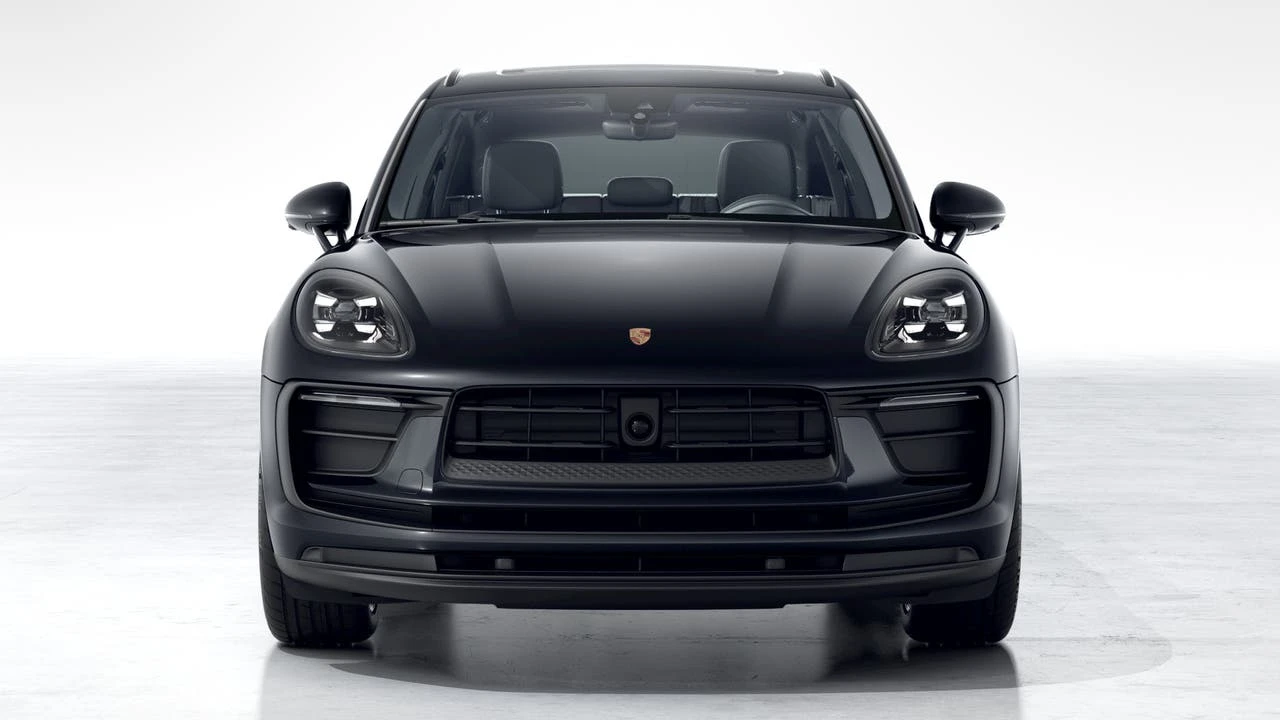 2026 Porsche Macan - Image 8 of 10