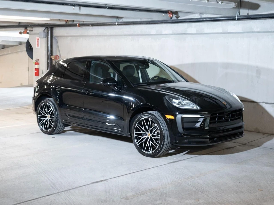 2026 Porsche Macan - Image 9 of 26