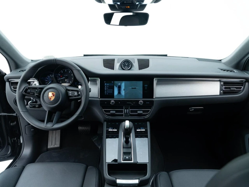 2026 Porsche Macan - Image 26 of 26