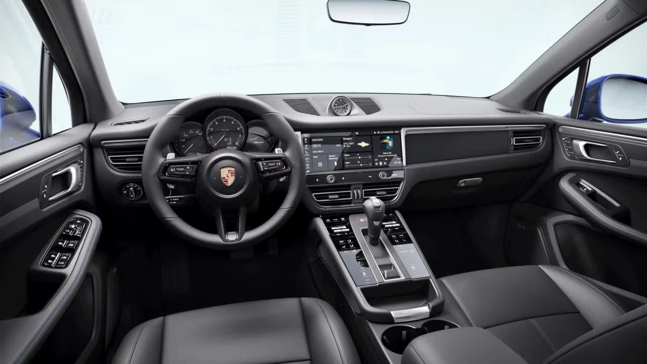 2026 Porsche Macan - Image 28 of 30