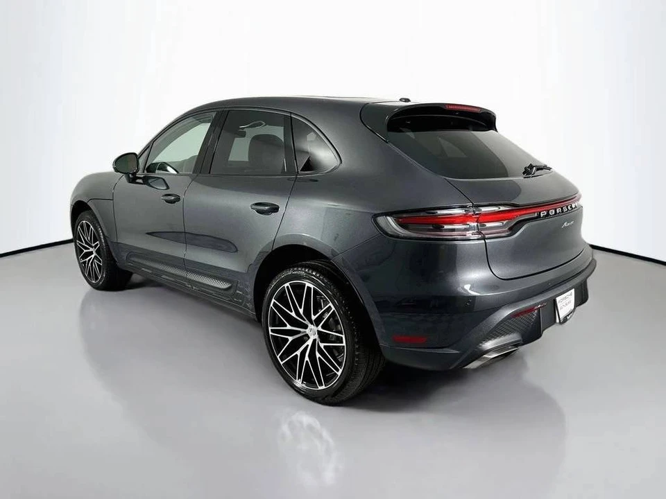 2026 Porsche Macan Electric - Image 3 of 4