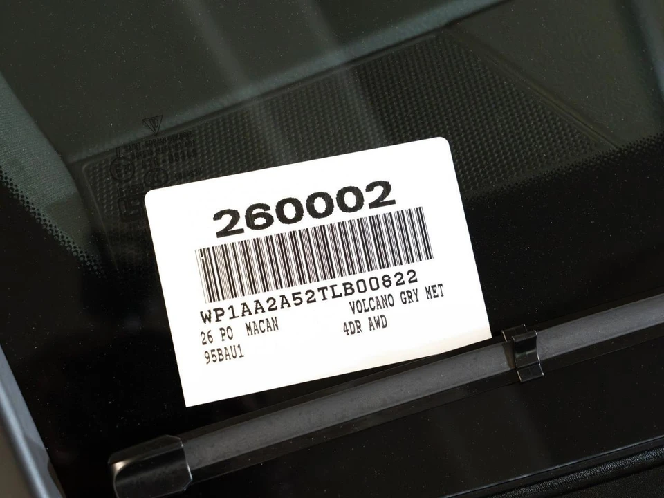 2026 Porsche Macan - Image 29 of 29