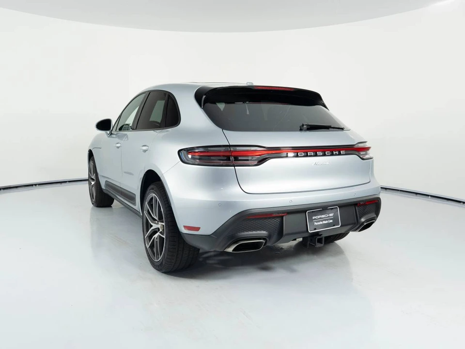 2026 Porsche Macan Electric - Image 3 of 4