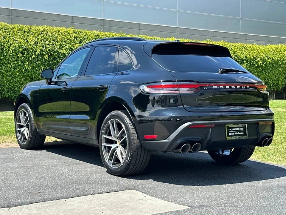 2026 Porsche Macan Electric - Image 3 of 4