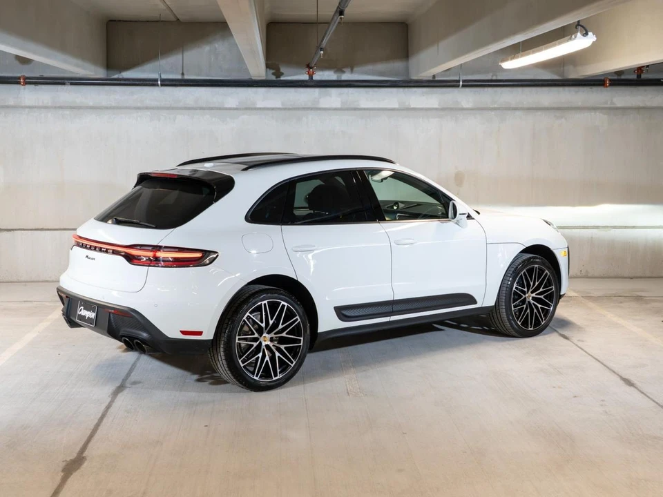 2026 Porsche Macan - Image 8 of 31