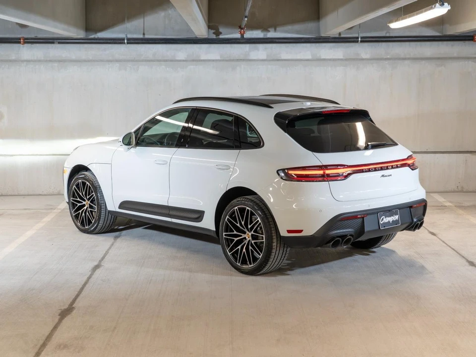 2026 Porsche Macan - Image 4 of 31