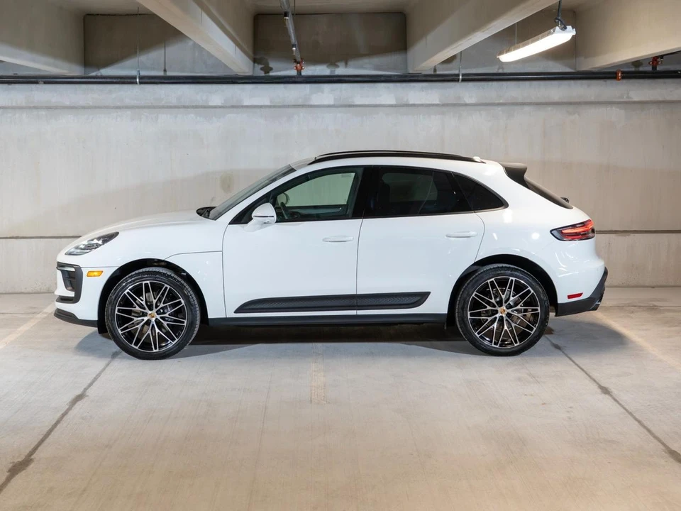 2026 Porsche Macan - Image 3 of 31
