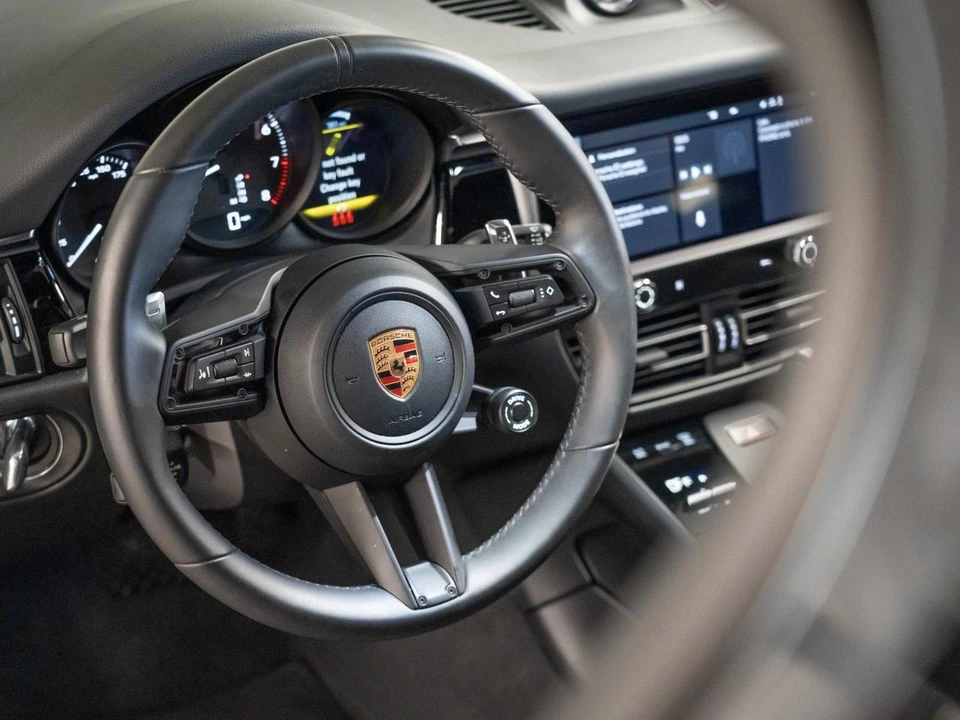 2026 Porsche Macan Electric - Image 16 of 30