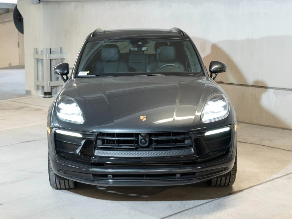 2026 Porsche Macan Electric - Image 7 of 30