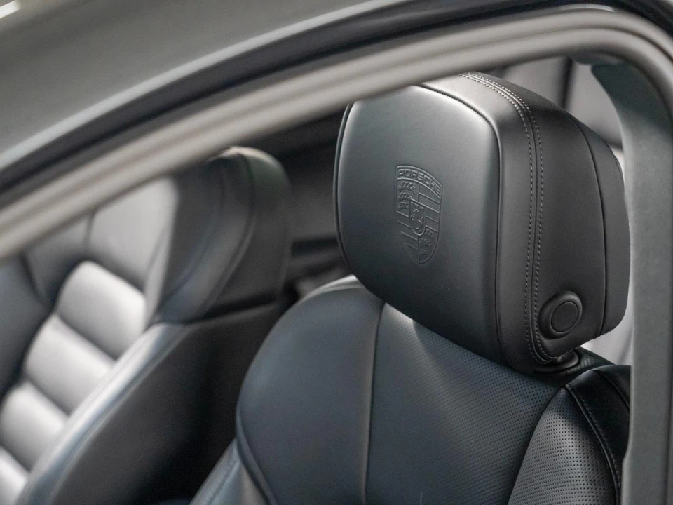 2026 Porsche Macan Electric - Image 26 of 30