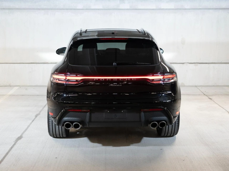 2026 Porsche Macan Electric - Image 11 of 30