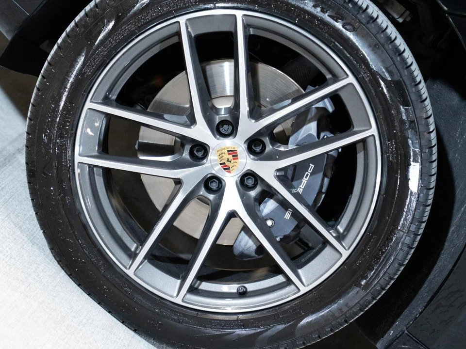 2026 Porsche Macan Electric - Image 12 of 30