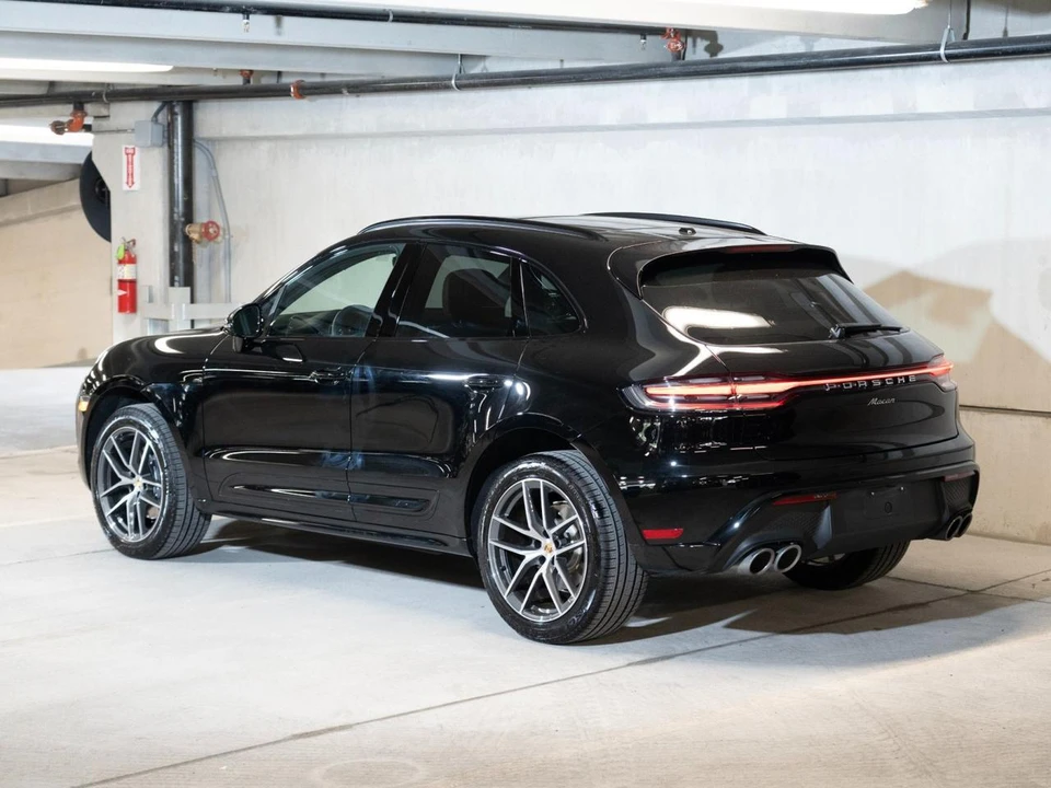 2026 Porsche Macan Electric - Image 4 of 30