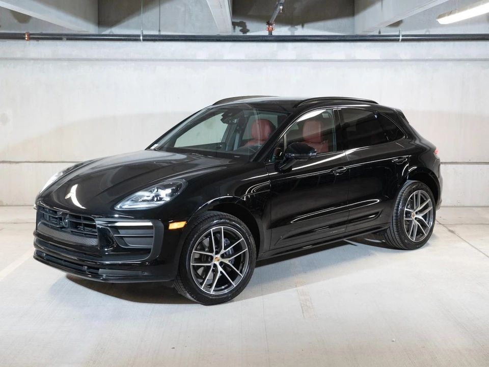 2026 Porsche Macan Electric - Image 2 of 30