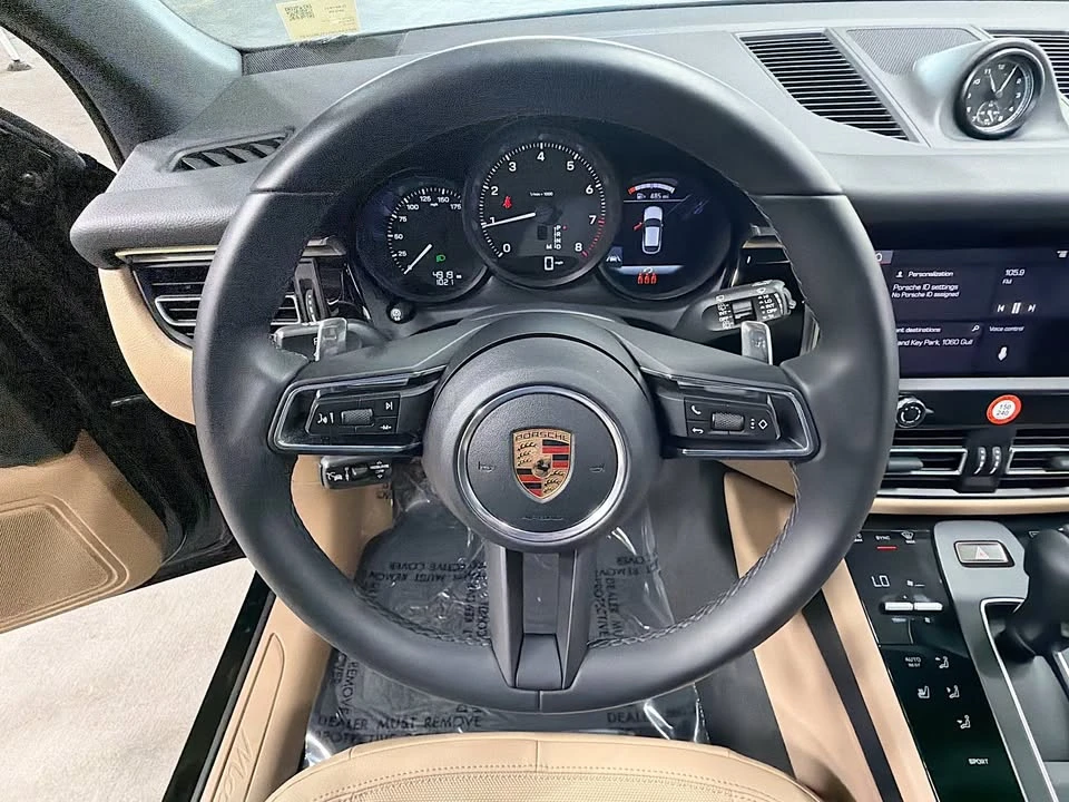 2026 Porsche Macan Electric - Image 11 of 18