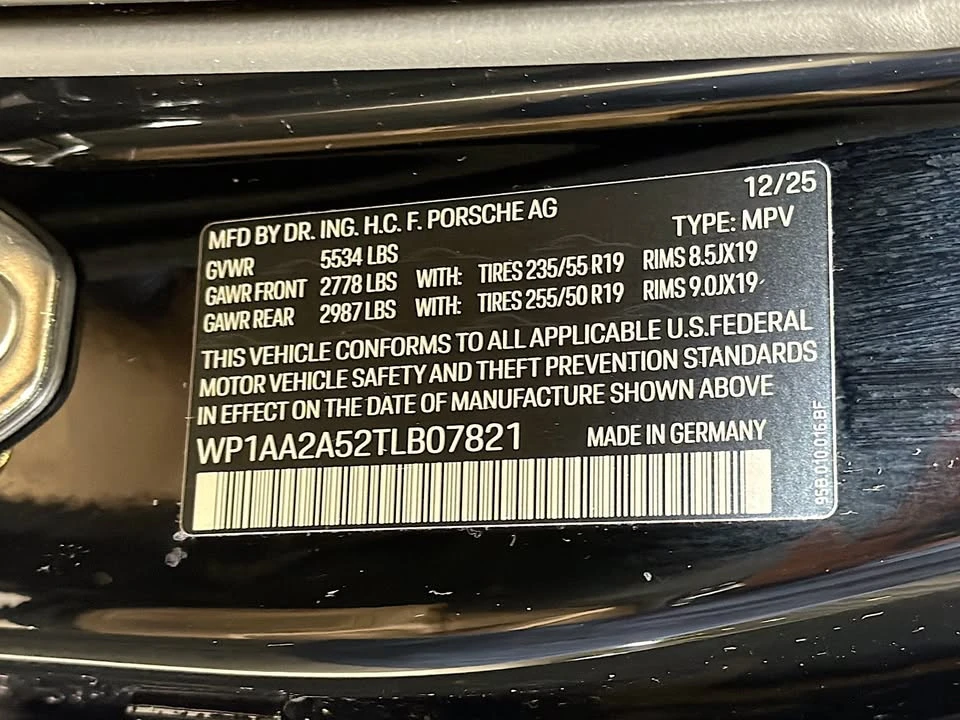 2026 Porsche Macan Electric - Image 18 of 18