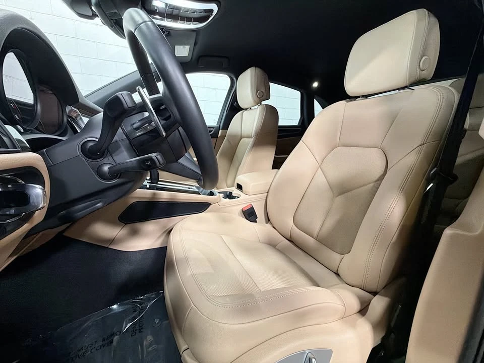 2026 Porsche Macan Electric - Image 12 of 18