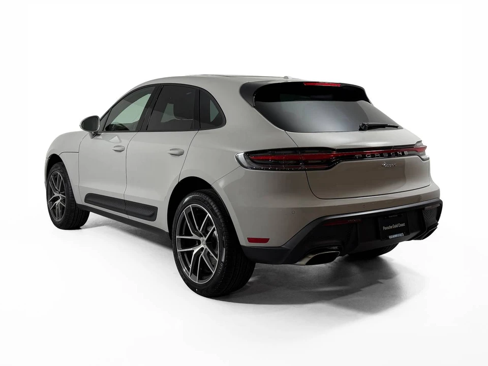 2026 Porsche Macan Electric - Image 3 of 5
