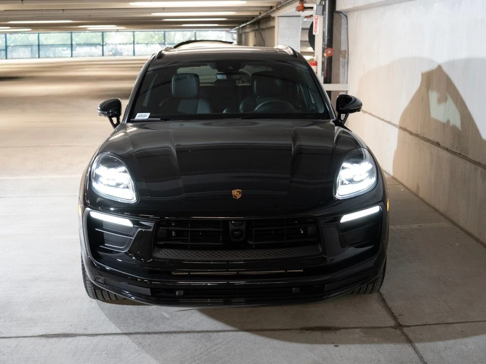 2026 Porsche Macan Electric - Image 7 of 29