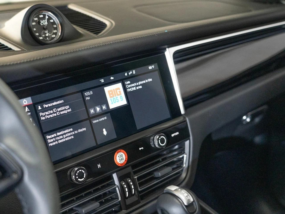 2026 Porsche Macan Electric - Image 21 of 29