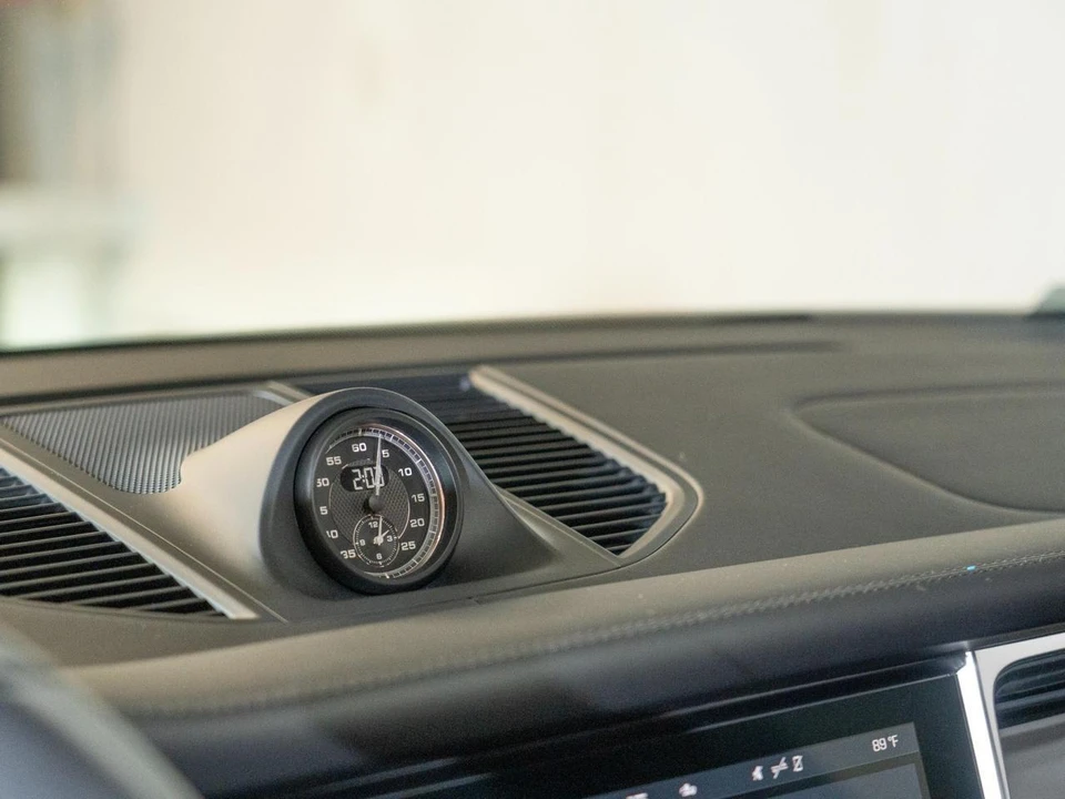 2026 Porsche Macan Electric - Image 20 of 29