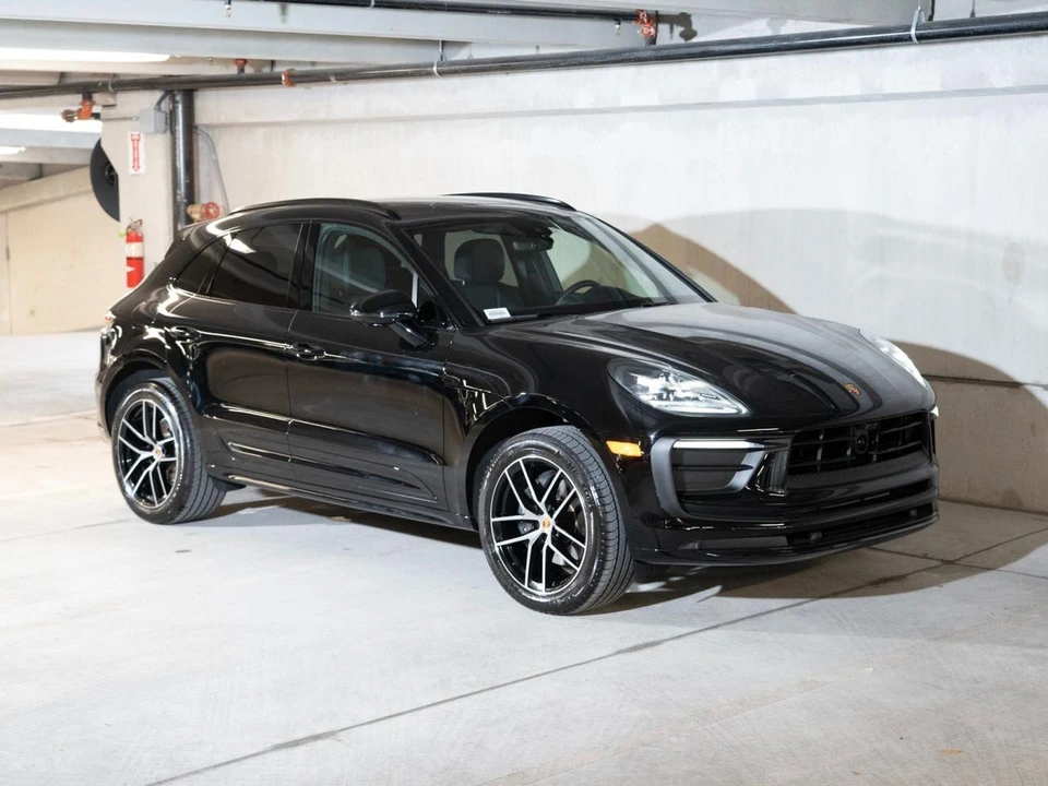 2026 Porsche Macan Electric - Image 8 of 29