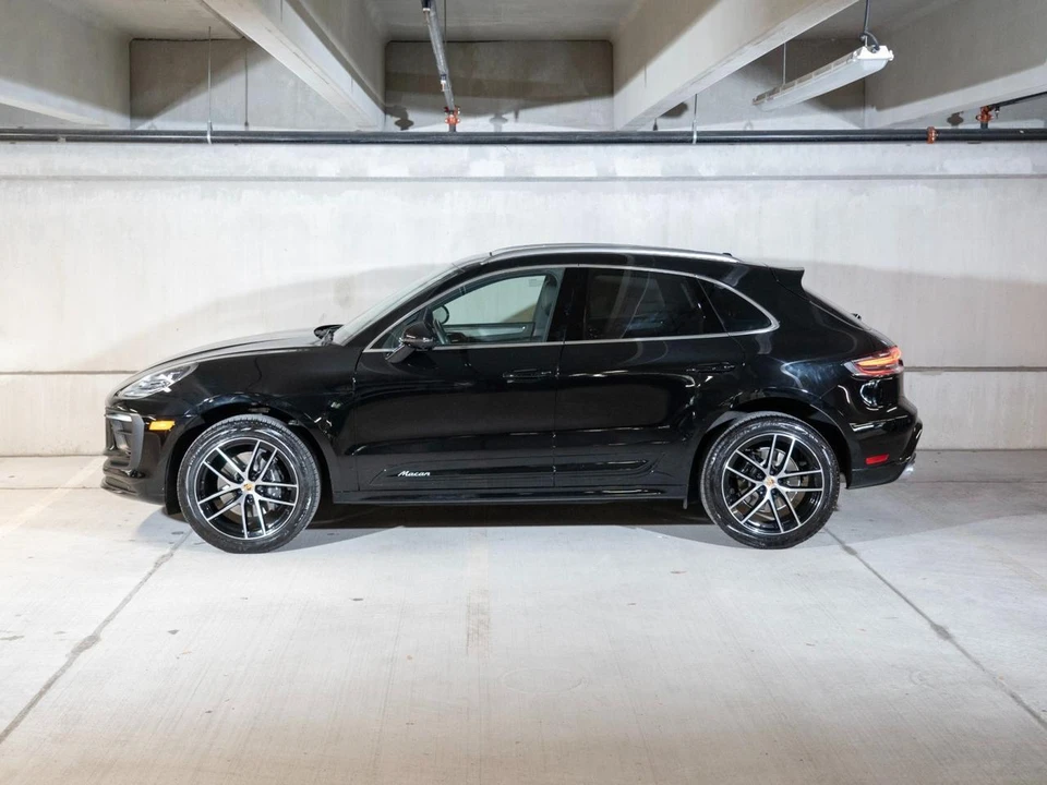 2026 Porsche Macan Electric - Image 3 of 30