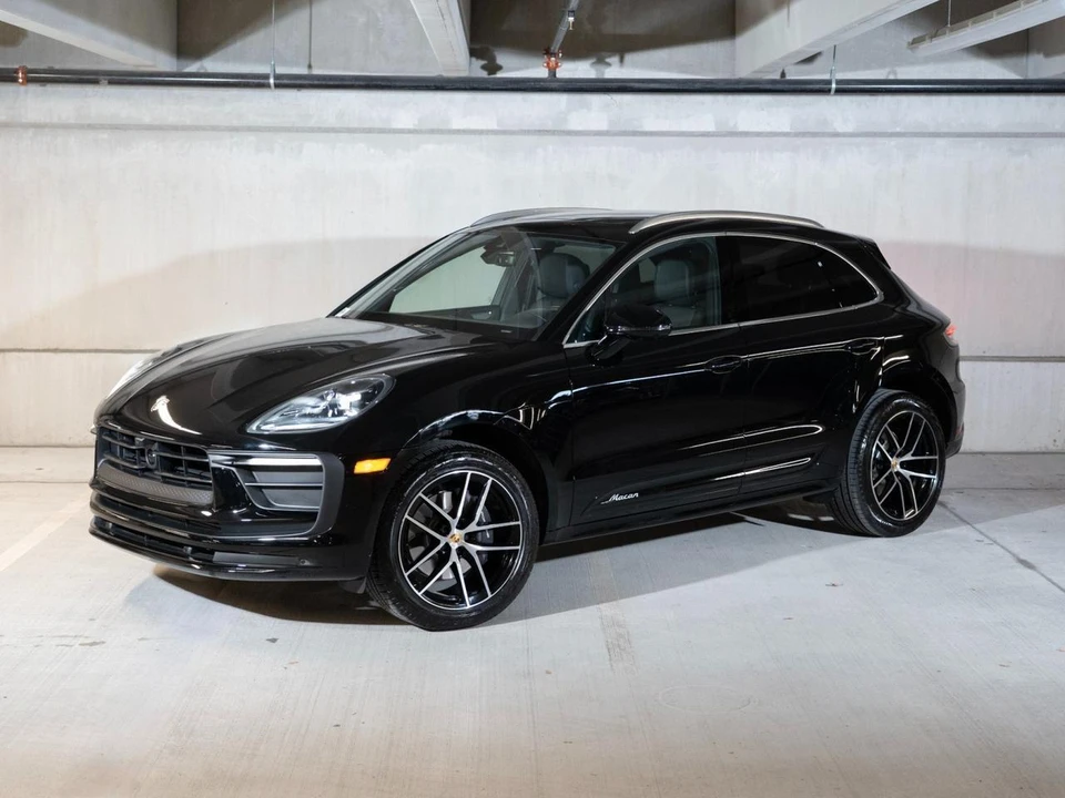 2026 Porsche Macan Electric - Image 2 of 30