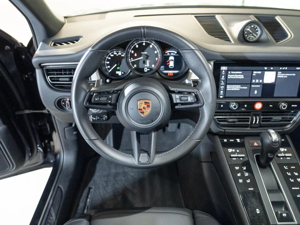 2026 Porsche Macan Electric - Image 29 of 30