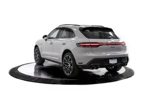 2026 Porsche Macan - Image 21 of 31