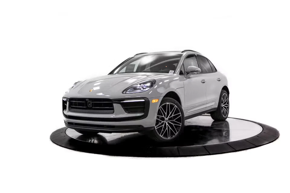 2026 Porsche Macan - Image 3 of 31