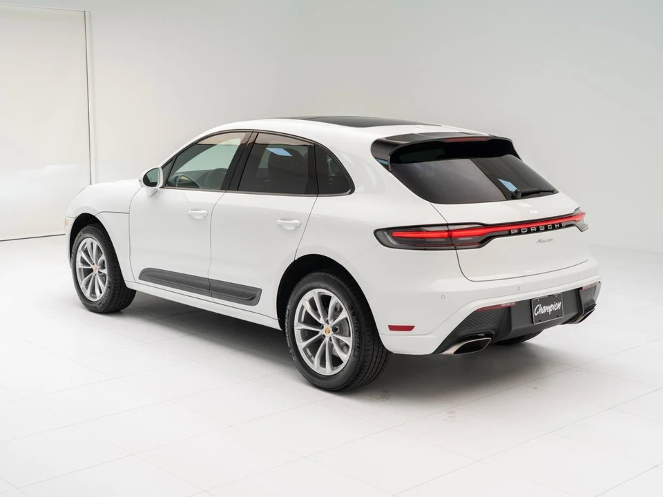 2026 Porsche Macan - Image 3 of 31
