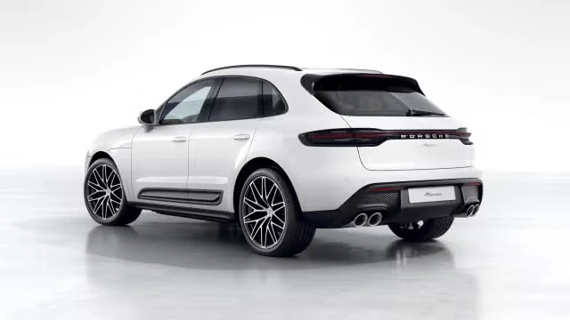 2026 Porsche Macan - Image 18 of 31