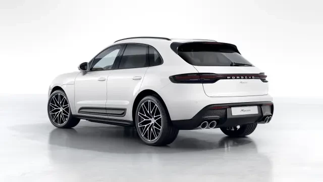 2026 Porsche Macan - Image 22 of 31