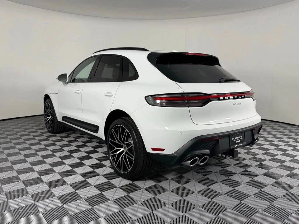 2026 Porsche Macan Electric - Image 3 of 5