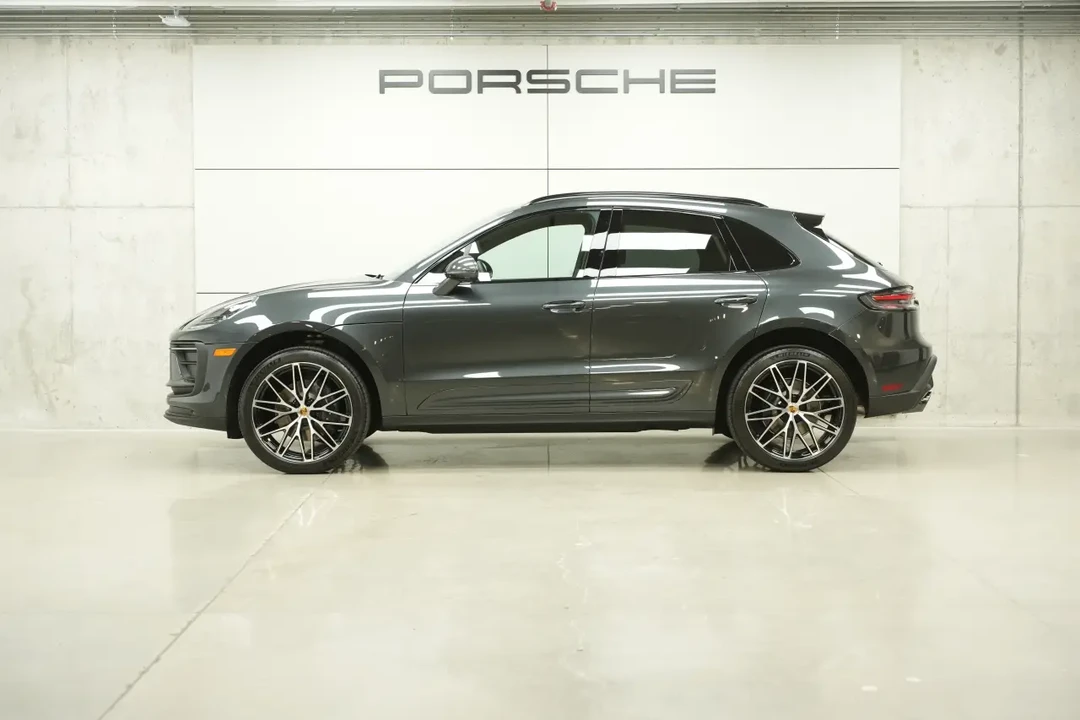 2026 Porsche Macan - Image 16 of 31