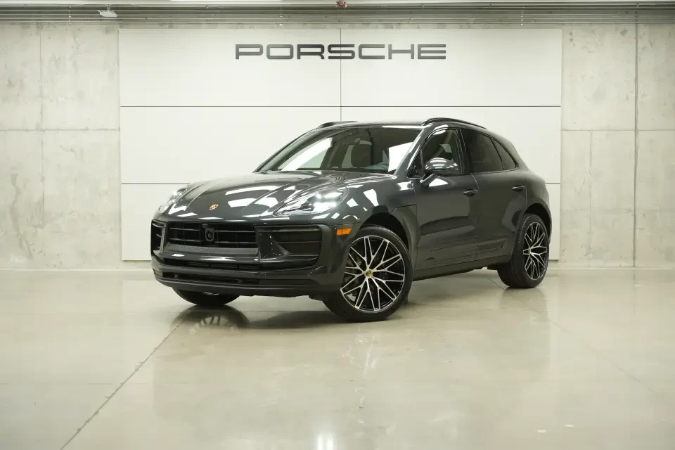 2026 Porsche Macan - Image 7 of 31