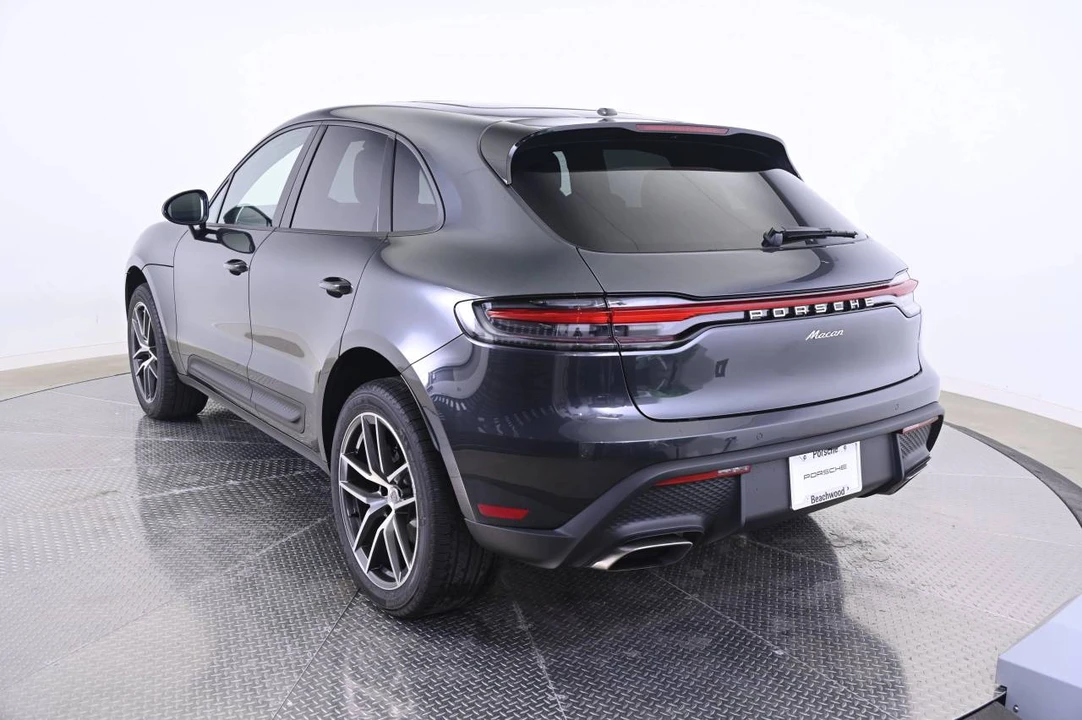 2026 Porsche Macan Electric - Image 3 of 5
