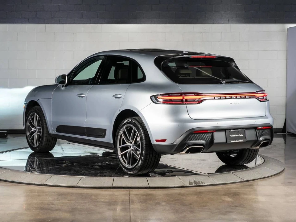2026 Porsche Macan Electric - Image 3 of 5