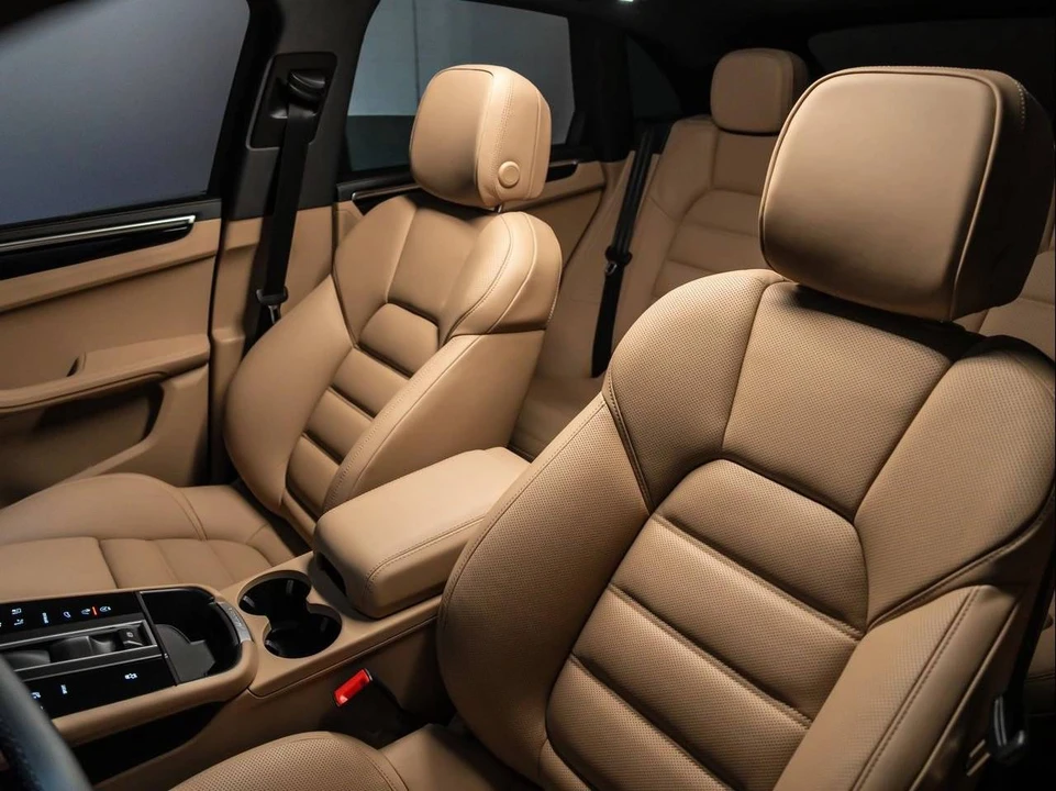 2026 Porsche Macan Electric - Image 5 of 5
