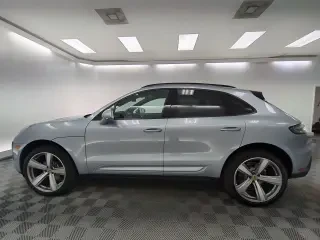 2026 Porsche Macan - Image 13 of 31