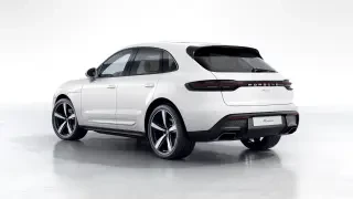 2026 Porsche Macan - Image 21 of 31