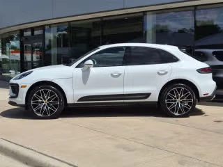 2026 Porsche Macan Electric - Image 9 of 31