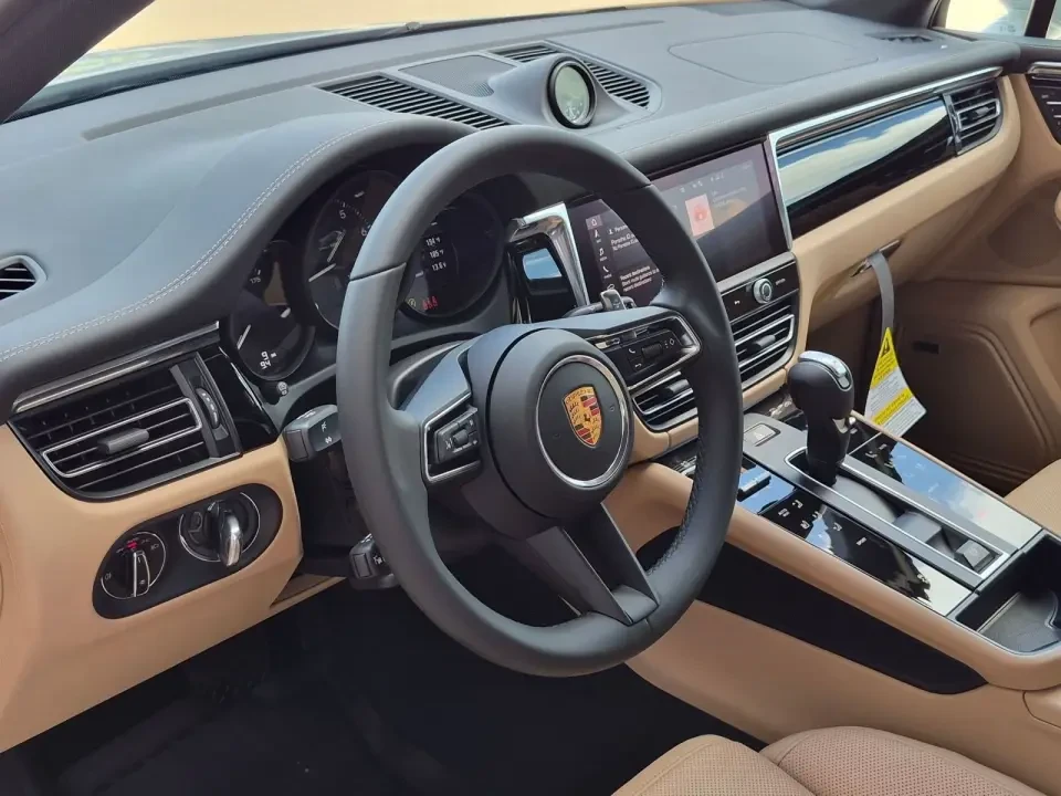2026 Porsche Macan Electric - Image 31 of 31