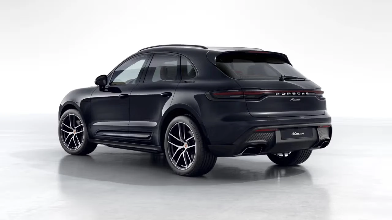 2026 Porsche Macan - Image 20 of 31