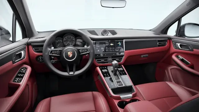 2026 Porsche Macan - Image 30 of 31