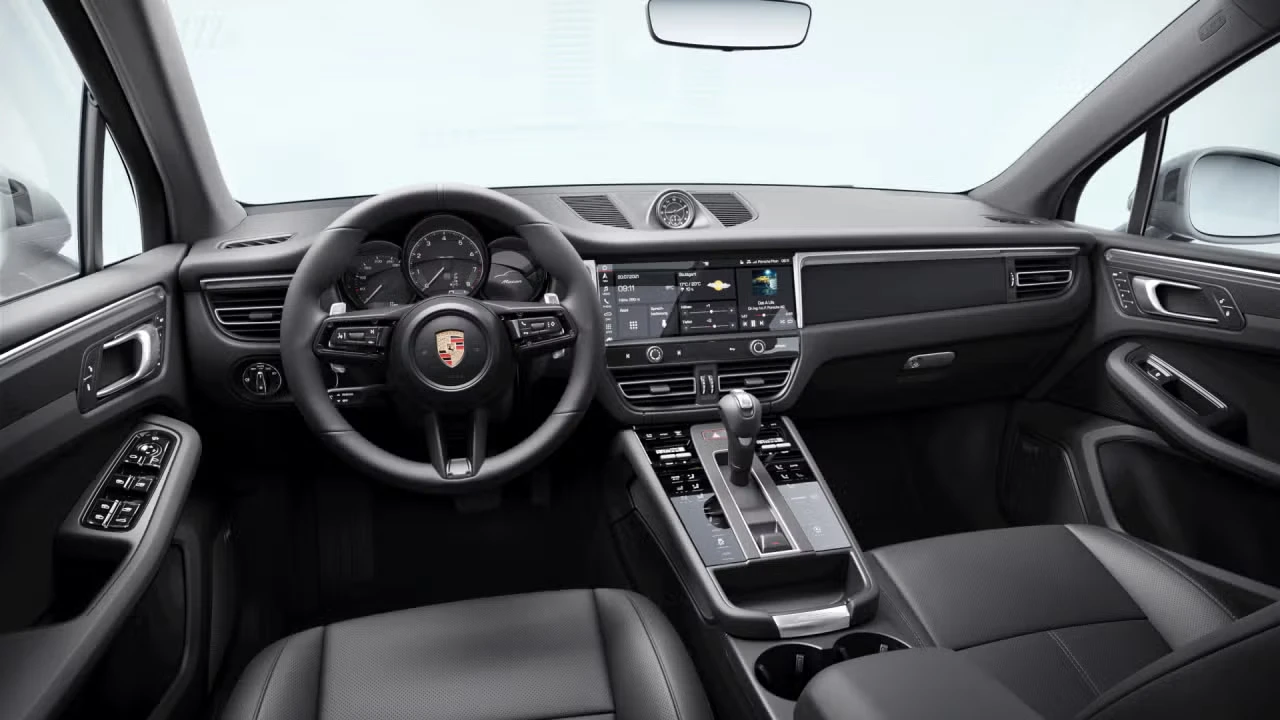 2026 Porsche Macan - Image 28 of 30