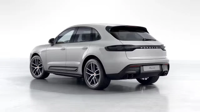 2026 Porsche Macan - Image 18 of 30