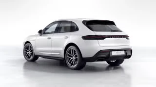 2026 Porsche Macan - Image 17 of 31